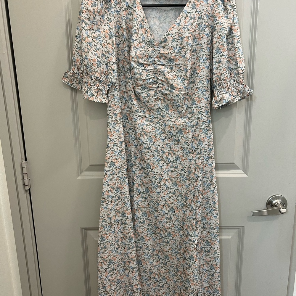 Elegant Floral Midi Dress with Puff Sleeves and slit from knee